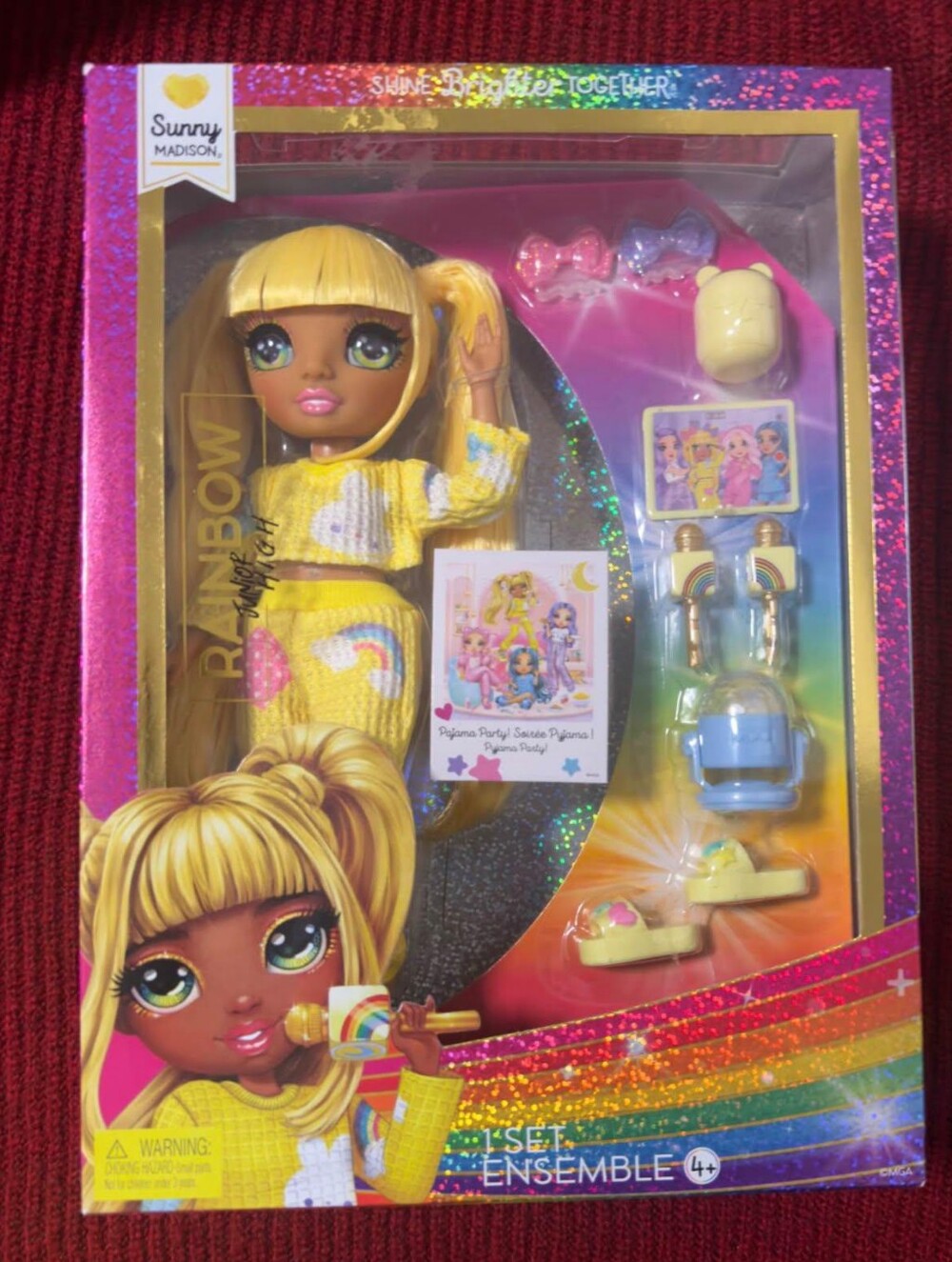 Rainbow High Madison Yellow Rainbow Doll Outfit & Accessories Set- Brand New